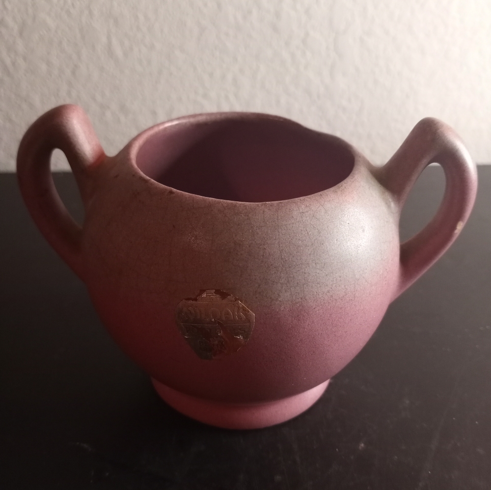 GORGEOUS VTG Niloak Pottery 5" Dual Handle Vase.